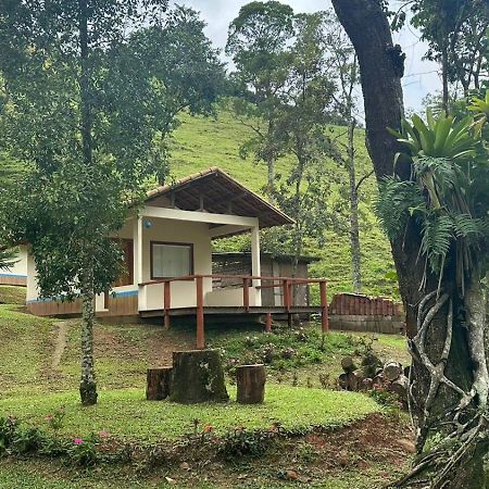 Pousada Camping E Restaurante Vila Dos Arcanjos Бокайна-ди-Минас Экстерьер фото